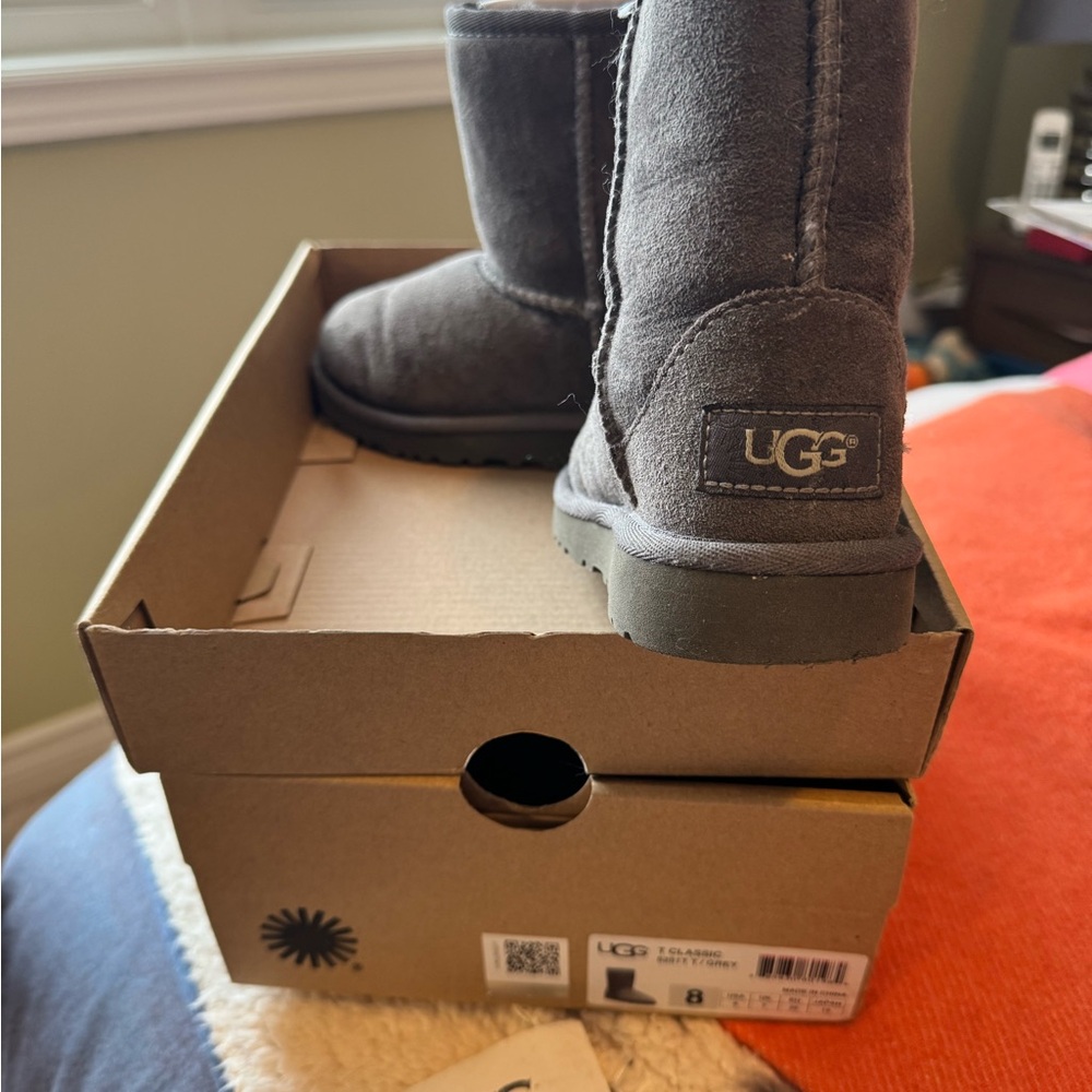 UGG Grey Classic Boots VGUC